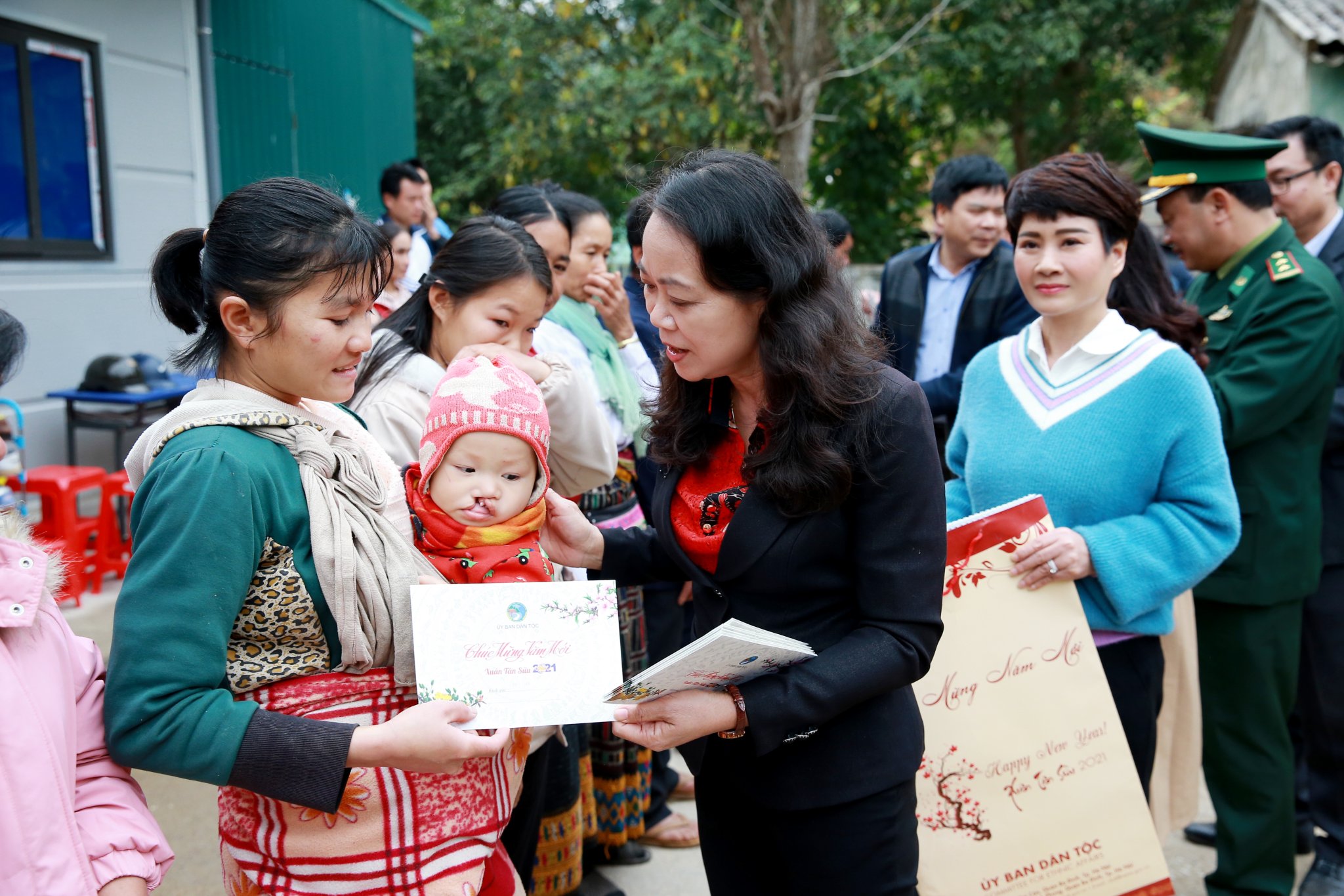 Giải quyết bất cập để thúc đẩy vùng dân tộc thiểu số phát triển     